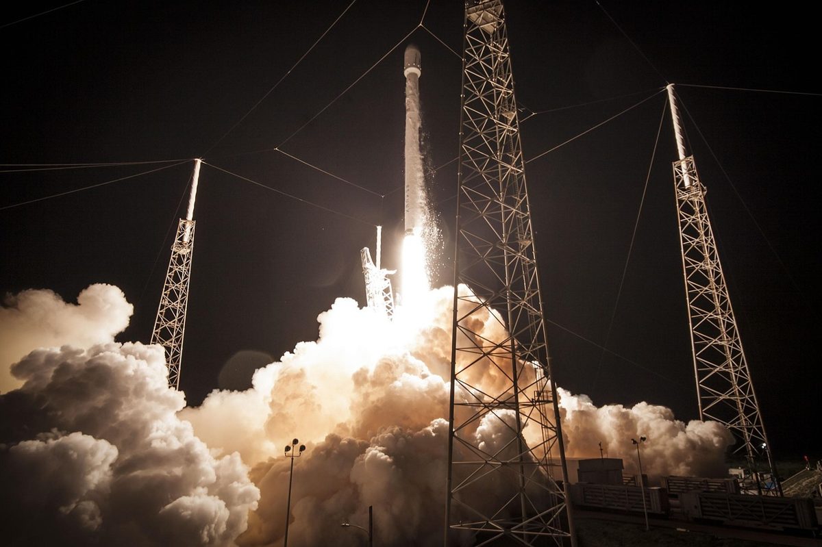 rocket launch, night, countdown, spacex, lift-off, launch, flames, propulsion, space, rocket, speed, vehicle, missile, r
